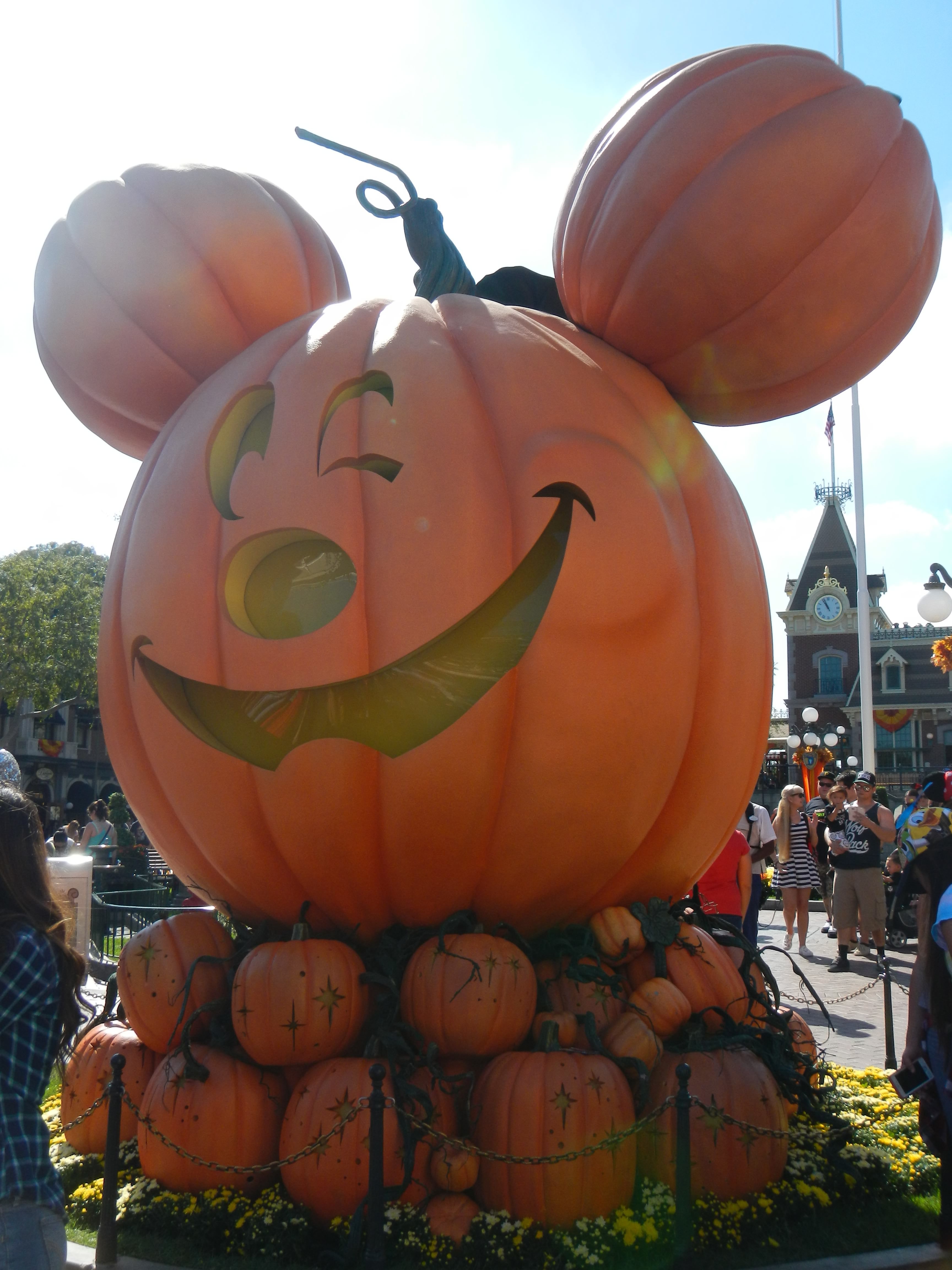 Disneyland Fall Big Pumpkin Henry and Andrew's Guide